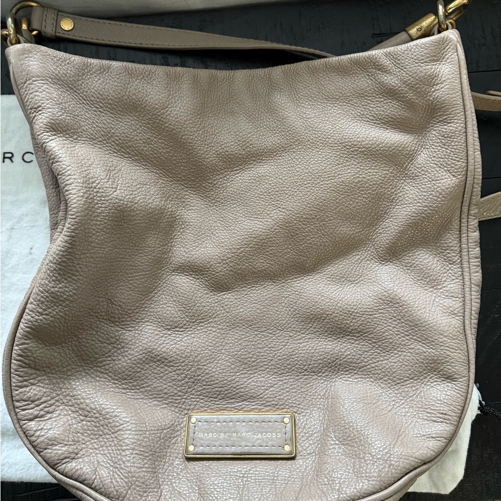 Marc Jacobs Beige Leather Shoulder Bag